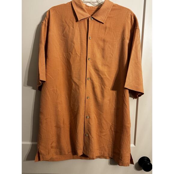 Tommy Bahama Silk Hawaiian Shirt Summer Embossed Sz XL Camp Preppy Resort Wear - Picture 1 of 9